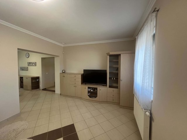 Kiadó családi ház, albérlet, Helvécián 350 E Ft / hó