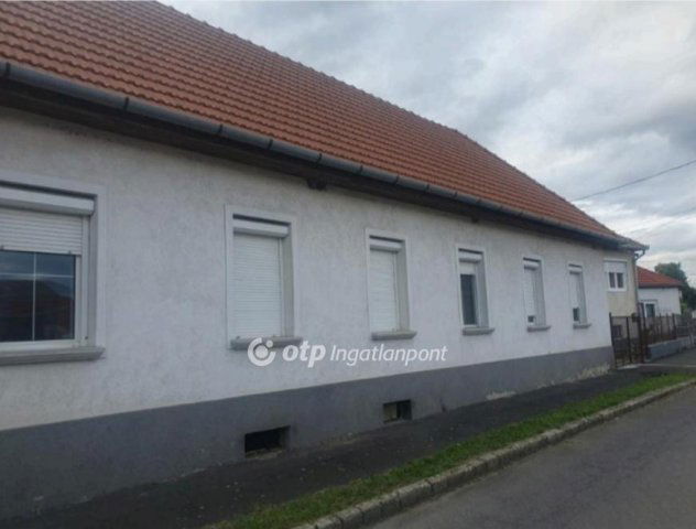 Eladó családi ház, Sátoraljaújhelyen 49.9 M Ft, 4+1 szobás