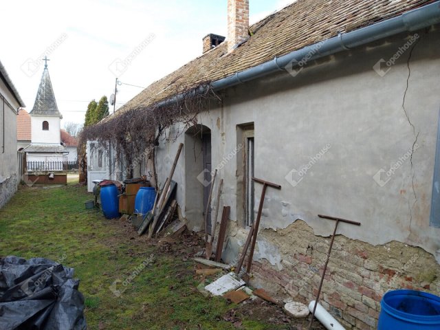 Eladó családi ház, Acsádon 19 M Ft, 2 szobás