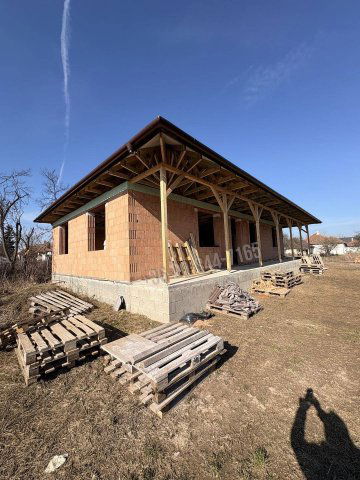 Eladó családi ház, Nézsán 39.9 M Ft, 4 szobás