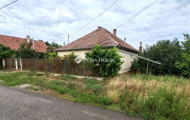 Eladó családi ház, Dobozon 16.99 M Ft, 3 szobás
