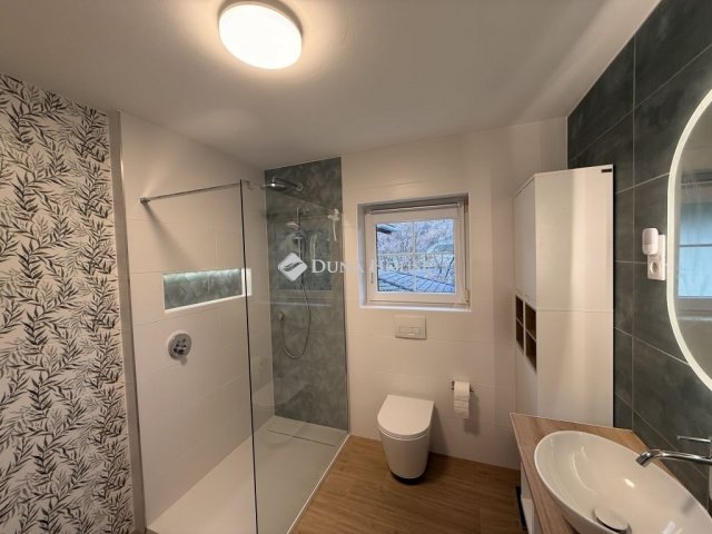 Kiadó téglalakás, albérlet, Pécsett 545 E Ft / hó, 4 szobás