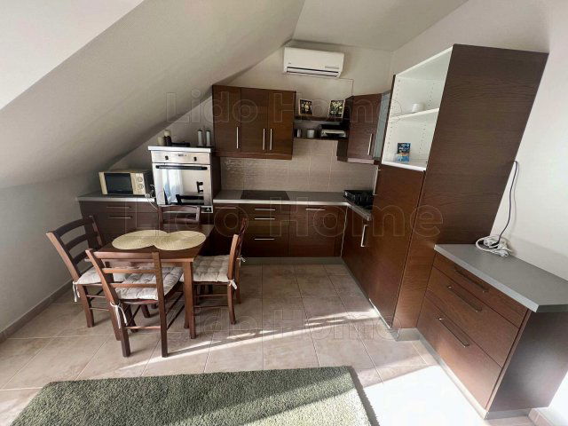 Kiadó téglalakás, albérlet, Balatonbogláron 170 E Ft / hó