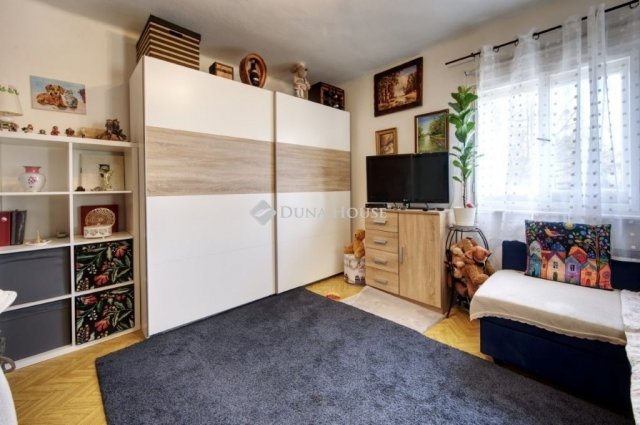 Eladó családi ház, Budakeszin 71.573 M Ft, 3 szobás