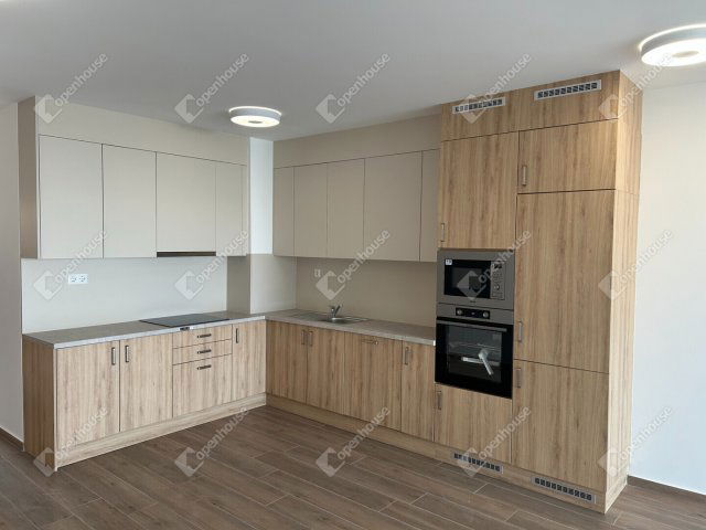 Kiadó téglalakás, albérlet, Győrött 425 E Ft / hó, 4 szobás