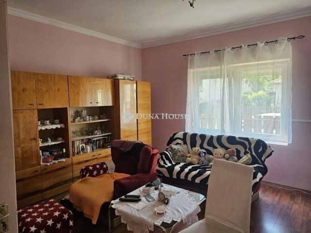 Eladó téglalakás, Vecsésen 68 M Ft, 2 szobás