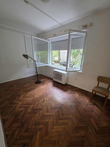 Kiadó téglalakás, albérlet, Pécsett 120 E Ft / hó, 1 szobás