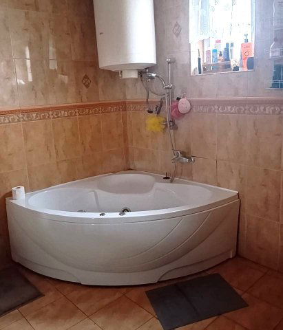 Eladó családi ház, Napkoron 49 M Ft, 4+1 szobás