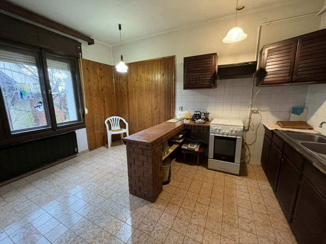 Eladó családi ház, Balatonlelleén 85 M Ft, 7 szobás