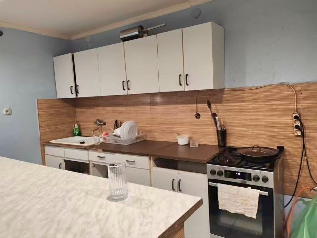 Eladó családi ház, Esztergomban 62 M Ft, 4 szobás