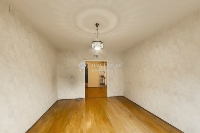 Eladó téglalakás, Budapesten, VIII. kerületben 124.9 M Ft