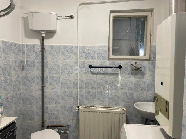 Eladó családi ház, Hódmezővásárhelyen 73.9 M Ft, 6 szobás