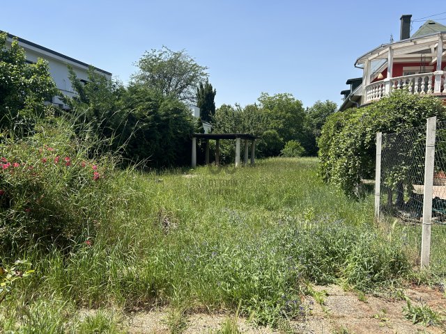 Eladó telek, Budapesten, III. kerületben 120 M Ft