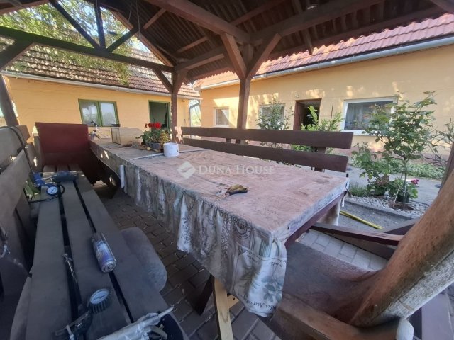 Eladó családi ház, Kiskunfélegyházán 29.5 M Ft, 3 szobás