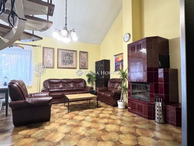 Eladó ikerház, Budapesten, III. kerületben 245 M Ft, 6 szobás