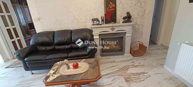 Eladó sorház, Budapesten, XVII. kerületben 192.5 M Ft, 11 szobás