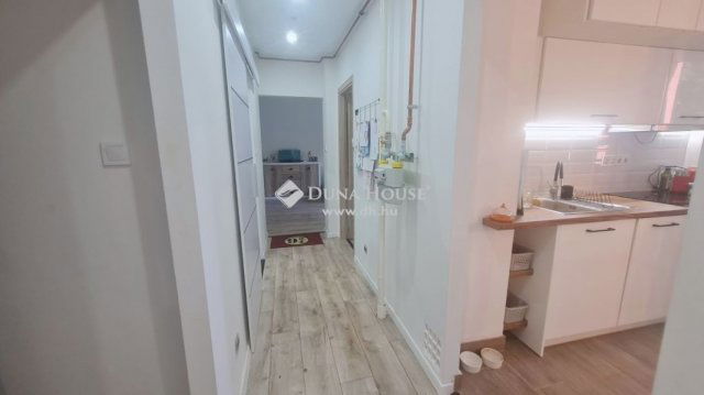 Eladó téglalakás, Zalaegerszegen 52 M Ft, 4 szobás