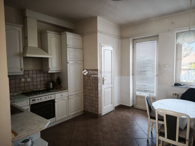 Eladó téglalakás, Szombathelyen 78 M Ft, 3+2 szobás