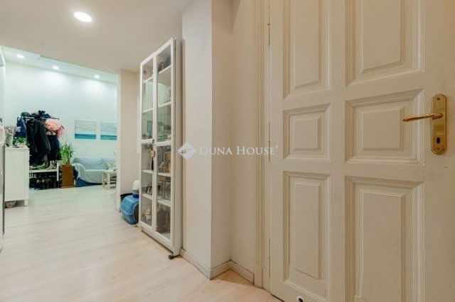 Eladó téglalakás, Budapesten, VIII. kerületben 79.9 M Ft