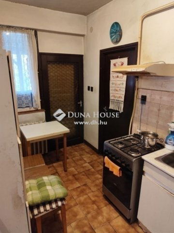 Eladó családi ház, Budapesten, XV. kerületben 110 M Ft, 6 szobás
