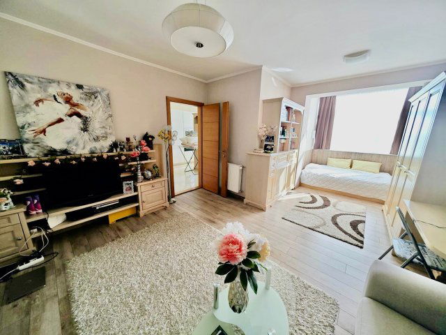 Eladó téglalakás, Pécsett, Perczel Miklós utcában 64.9 M Ft