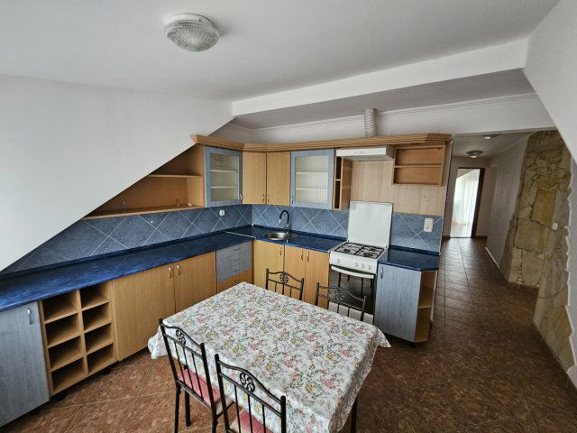 Kiadó téglalakás, albérlet, Csornán 170 E Ft / hó, 3 szobás