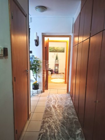 Eladó panellakás, Szigetszentmiklóson 62.9 M Ft, 2+1 szobás