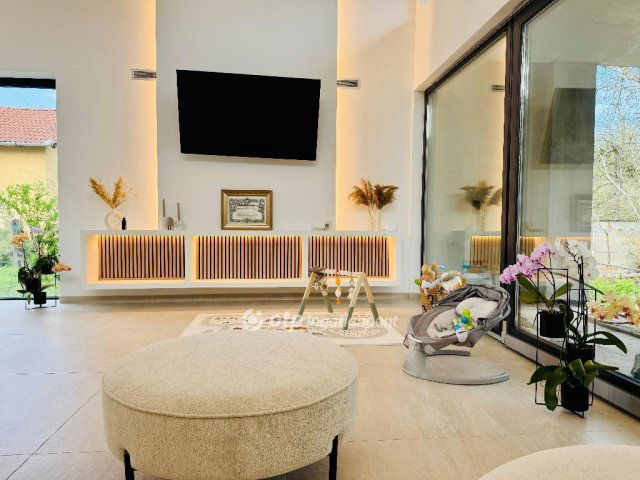 Eladó családi ház, Hajdúszoboszlón 220 M Ft, 3 szobás