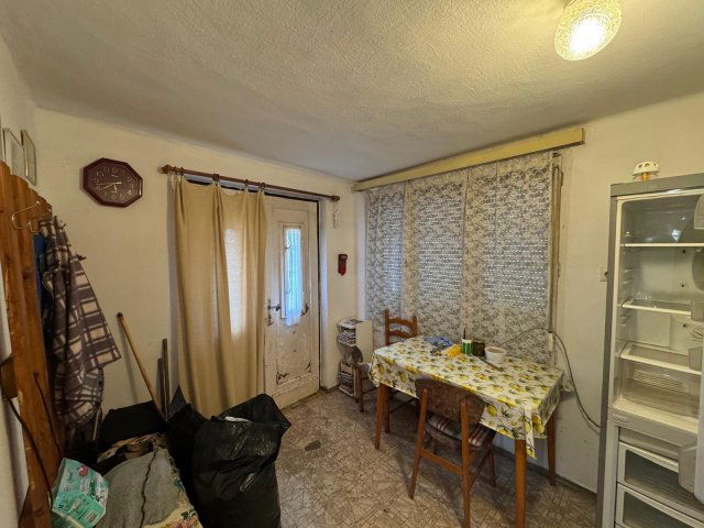 Eladó családi ház, Zalavégen 12.9 M Ft, 2 szobás