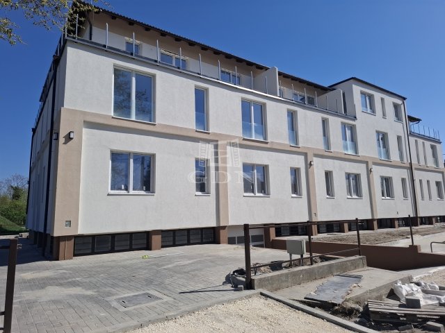 Eladó téglalakás, Kiskunlacházán 39.358 M Ft, 1 szobás