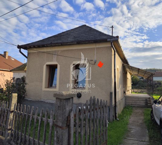 Eladó családi ház, Sajópüspökin 8.9 M Ft, 3 szobás