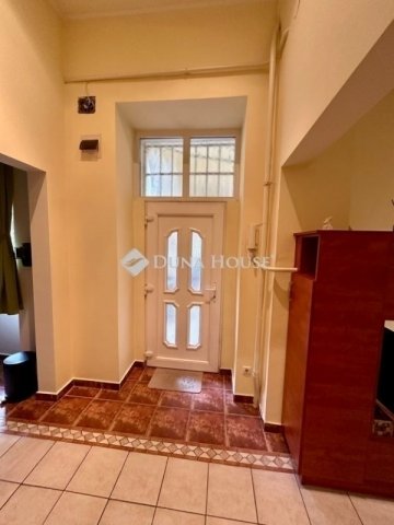 Eladó téglalakás, Budapesten, VII. kerületben 104.9 M Ft