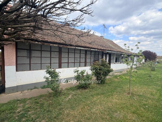 Eladó családi ház, Hajdúszováton 14.5 M Ft, 1+1 szobás