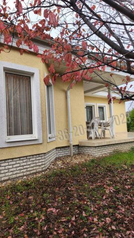 Eladó családi ház, Tökön 189 M Ft, 3 szobás