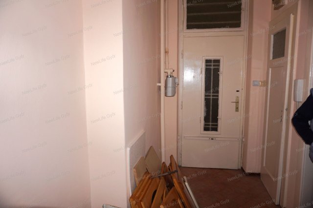 Eladó téglalakás, Győrött 59 M Ft, 2+1 szobás