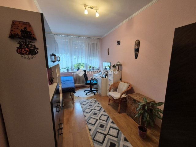 Eladó téglalakás, Balatonfűzfőn 59.9 M Ft, 3 szobás