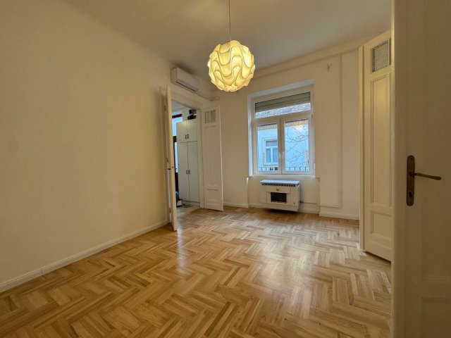 Eladó téglalakás, Budapesten, XII. kerületben 99.9 M Ft