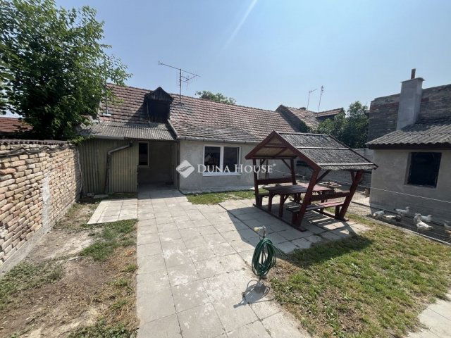 Eladó családi ház, Kecskeméten 36 M Ft, 2 szobás
