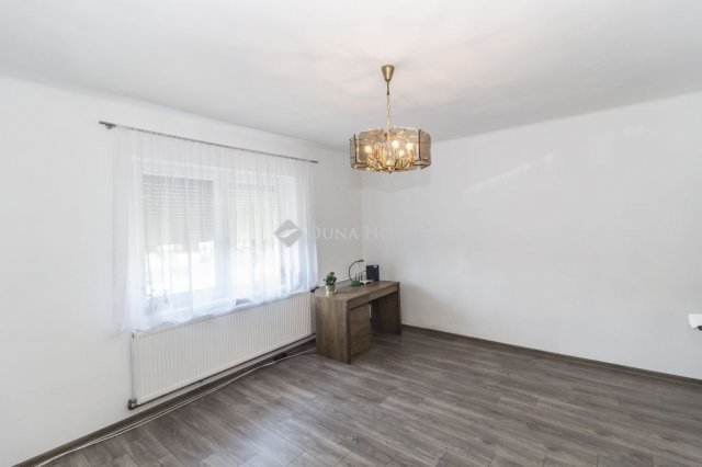 Eladó családi ház, Bükön 73.5 M Ft, 6 szobás