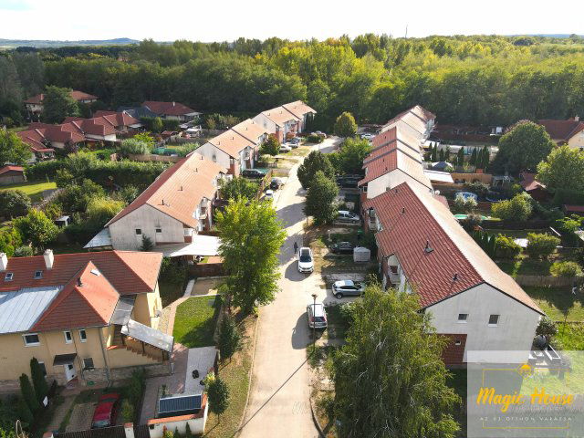 Eladó sorház, Veresegyházon 99.9 M Ft, 4 szobás