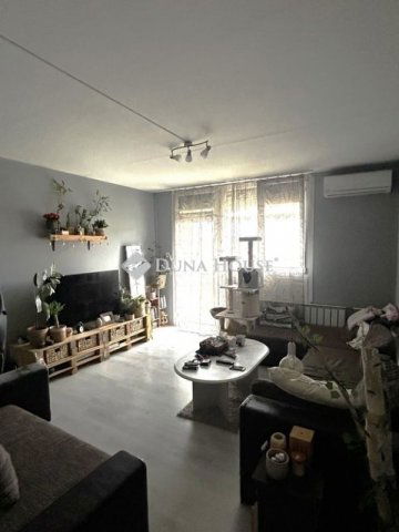 Eladó panellakás, Kecskeméten 50 M Ft, 3 szobás