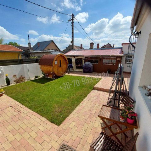 Eladó családi ház, Keszthelyen 79.9 M Ft, 4 szobás