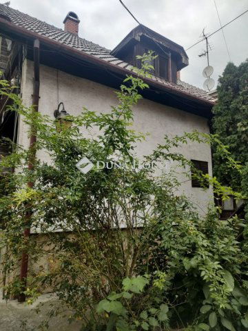 Eladó családi ház, Lajosmizsén 98 M Ft, 5 szobás