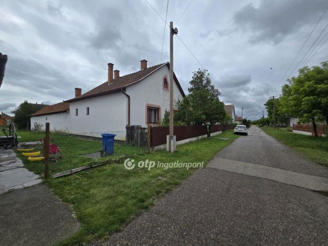 Eladó családi ház, Tetétlenen 11.5 M Ft, 2 szobás