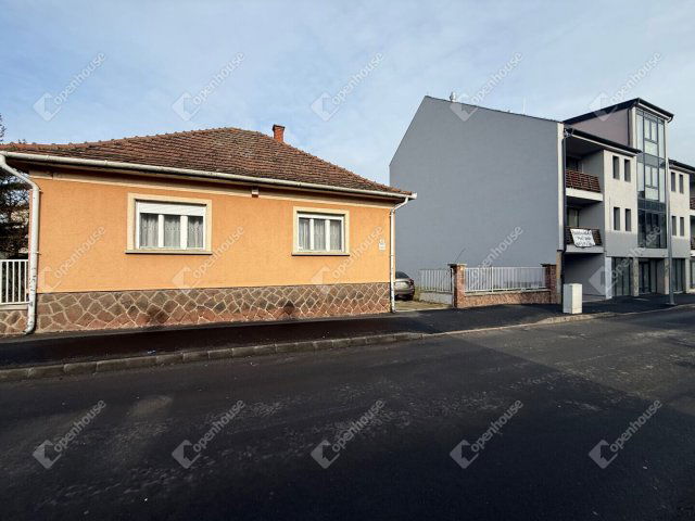 Eladó családi ház, Zalaegerszegen 57.9 M Ft, 2 szobás