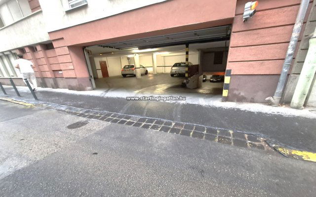 Eladó garázs, Budapesten, IX. kerületben, Viola utcában 7.5 M Ft