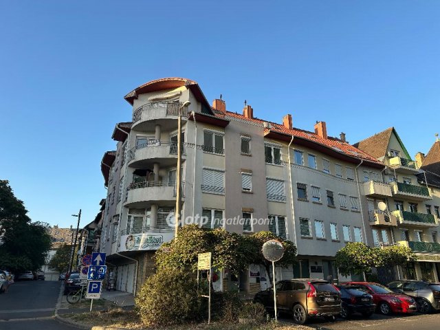 Eladó téglalakás, Nyíregyházán 64.99 M Ft, 2+1 szobás