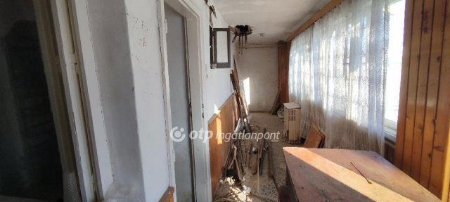 Eladó családi ház, Jászberényben 18.5 M Ft, 2 szobás