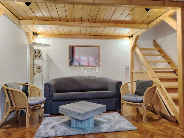 Kiadó téglalakás, albérlet, Szegeden, Dugonics utcában