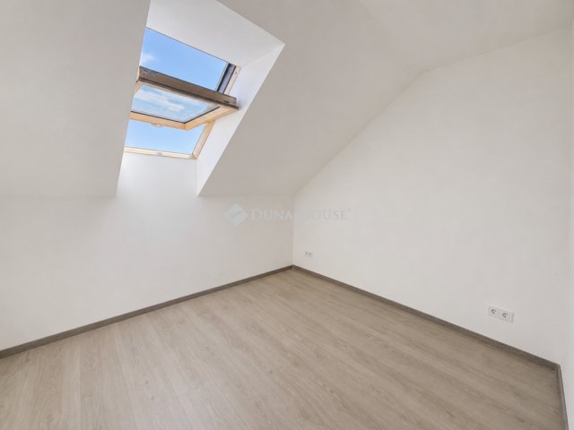 Eladó téglalakás, Veresegyházon 69 M Ft, 4 szobás